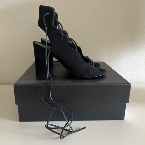 SAINT LAURENT BABIES LACE-UP HEELS - 37 - Picture 3 of 7